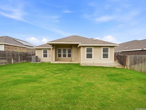 233 Holland Park Schertz TX 78108