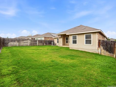 233 Holland Park Schertz TX 78108