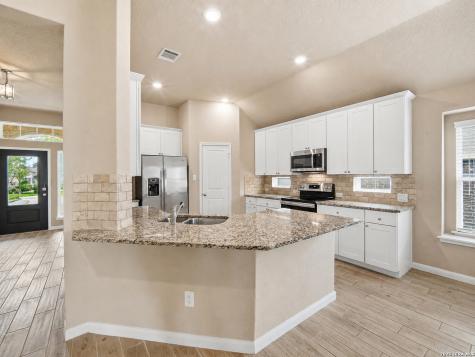 233 Holland Park Schertz TX 78108