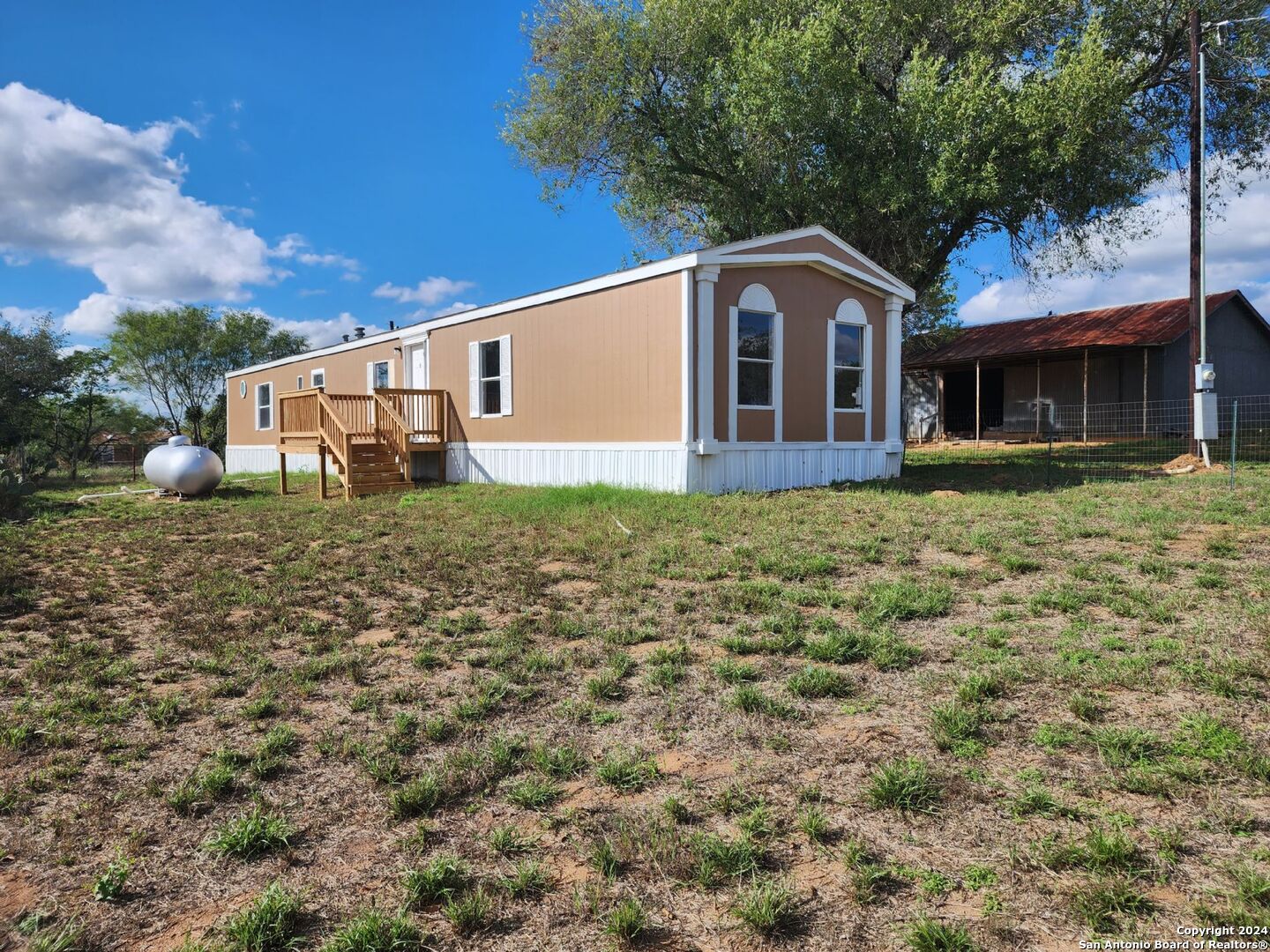 97 Price Road Poteet TX 78065