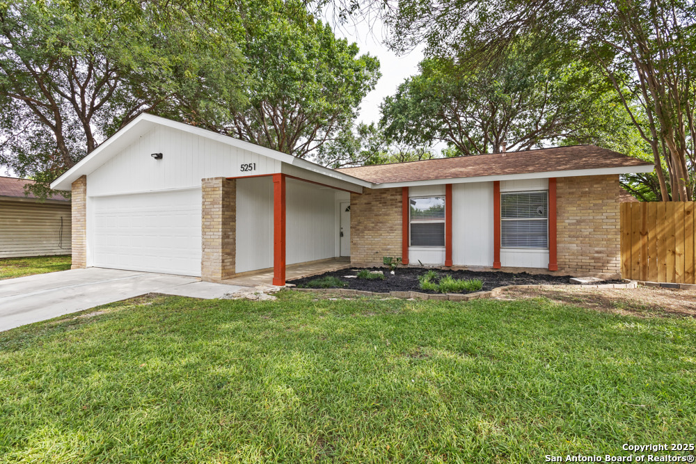 5251 Gordon Cooper Kirby TX 78219