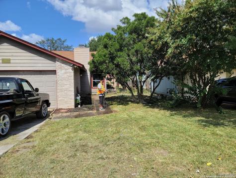 9852 Meadow Way Converse TX 78109