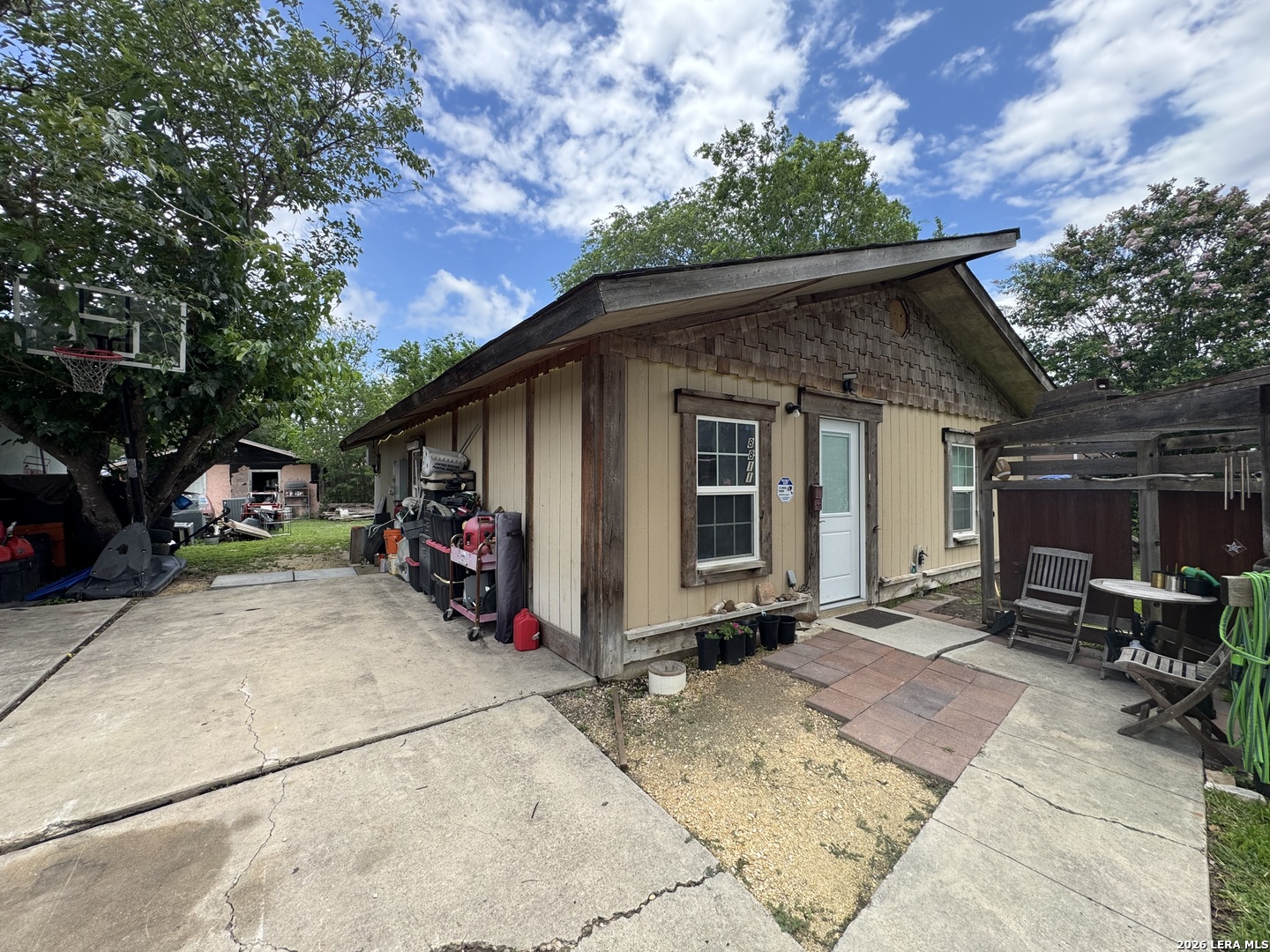 8811 Dale Vly Drive San Antonio TX 78227