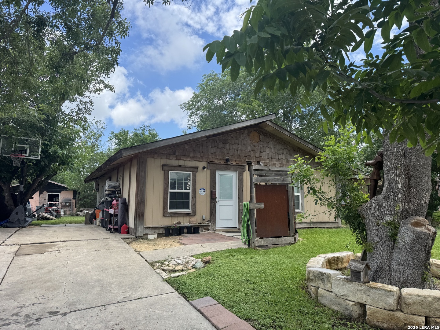 8811 Dale Vly Drive San Antonio TX 78227