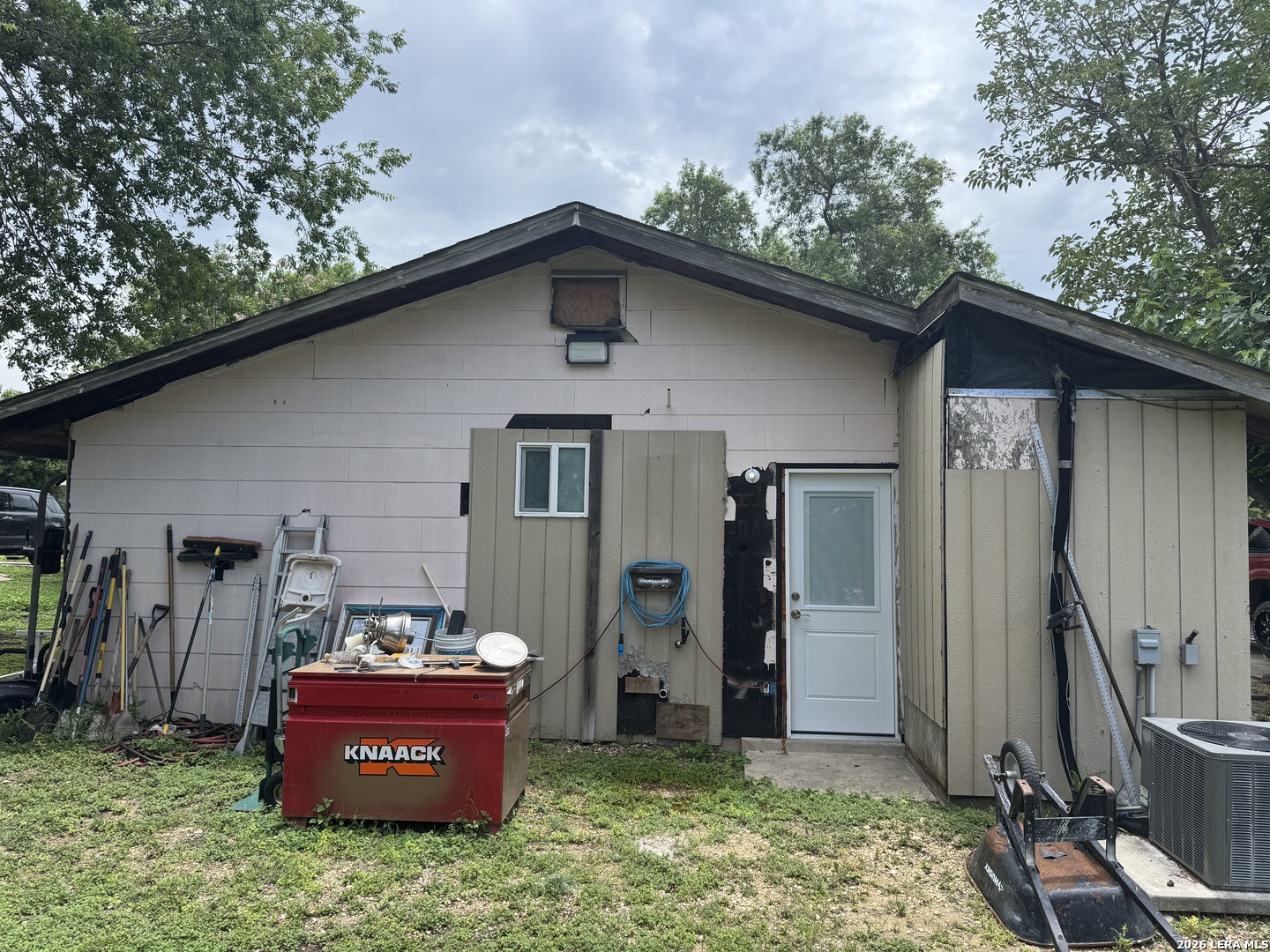 8811 Dale Vly Drive San Antonio TX 78227
