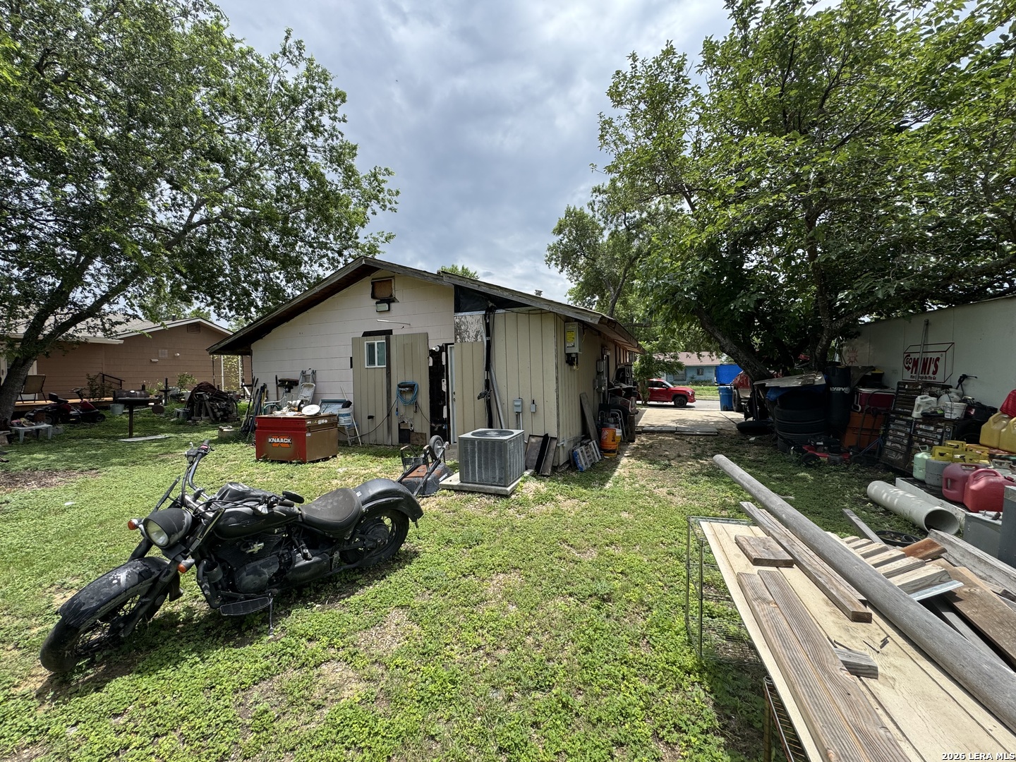 8811 Dale Vly Drive San Antonio TX 78227