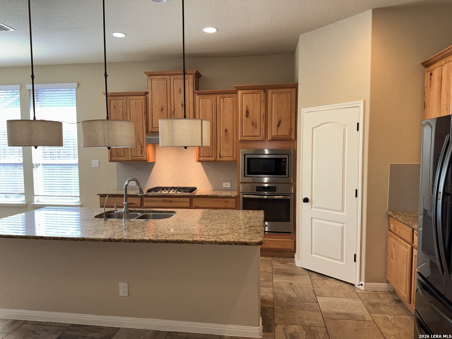 9827 Catell Boerne TX 78006