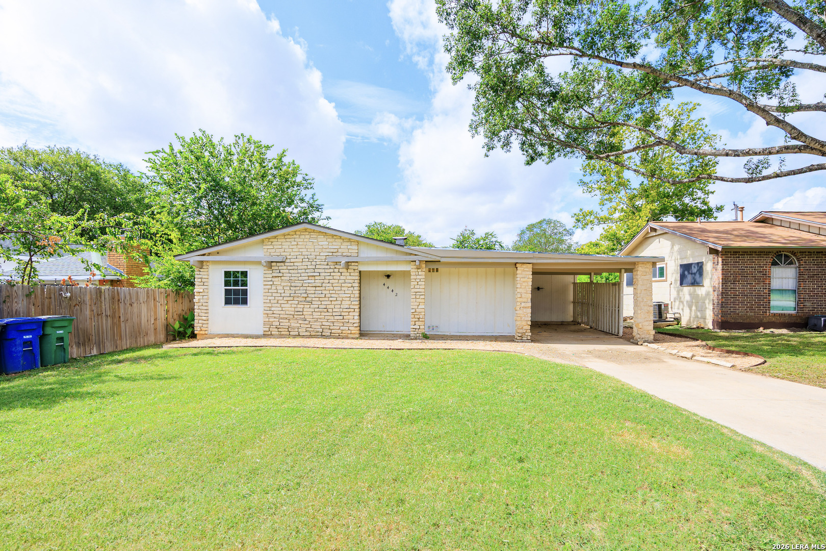 4442 Summer Sun Lane San Antonio TX 78217