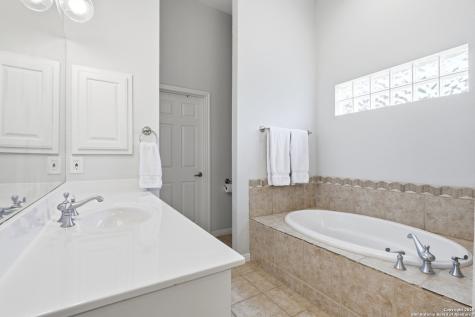151 Village Canyon Lake TX 78133