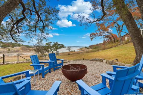151 Village Canyon Lake TX 78133