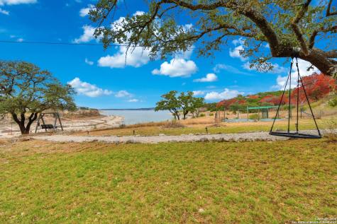 151 Village Canyon Lake TX 78133