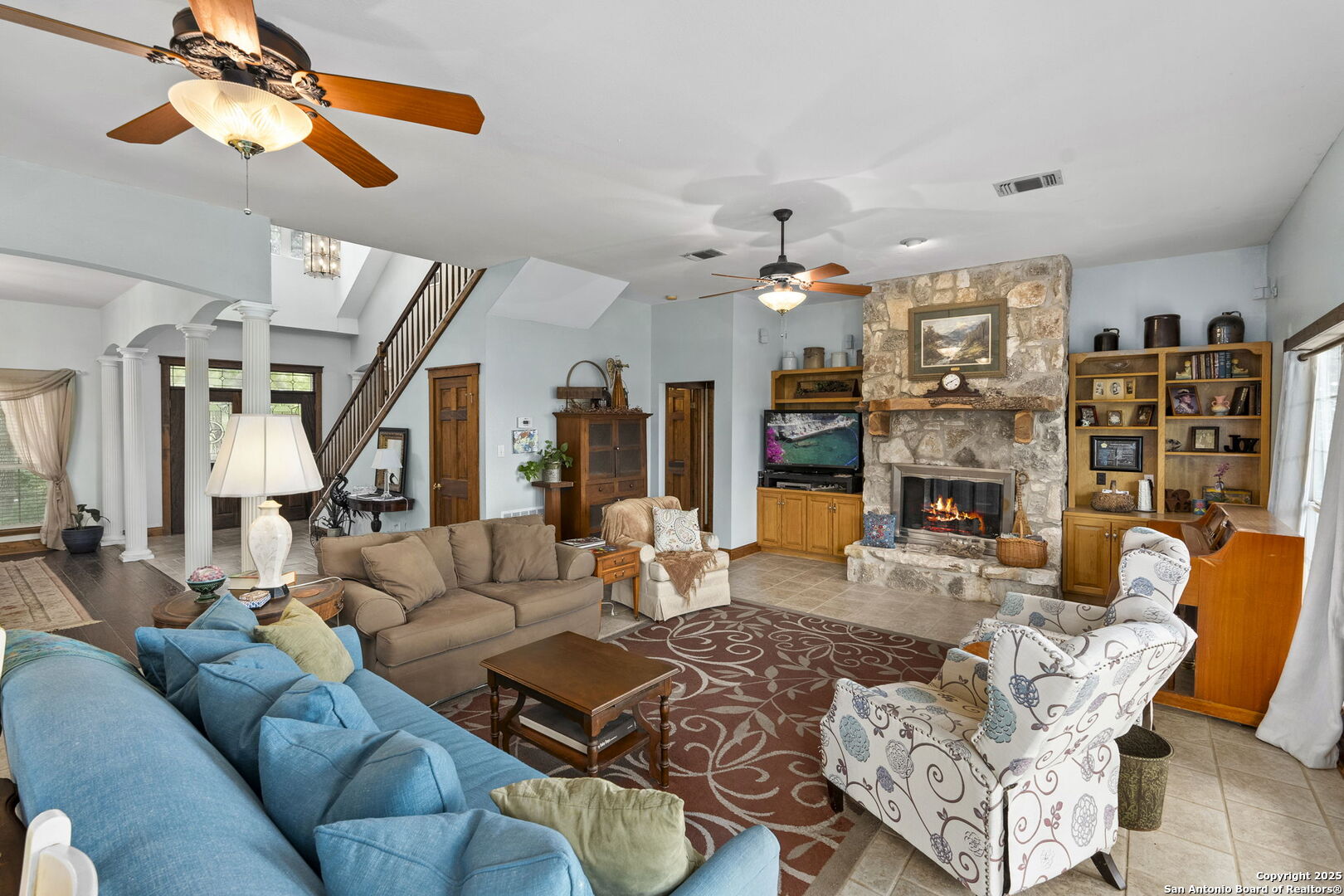 125 Northlake Cove Lakehills TX 78063
