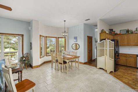 125 Northlake Cove Lakehills TX 78063