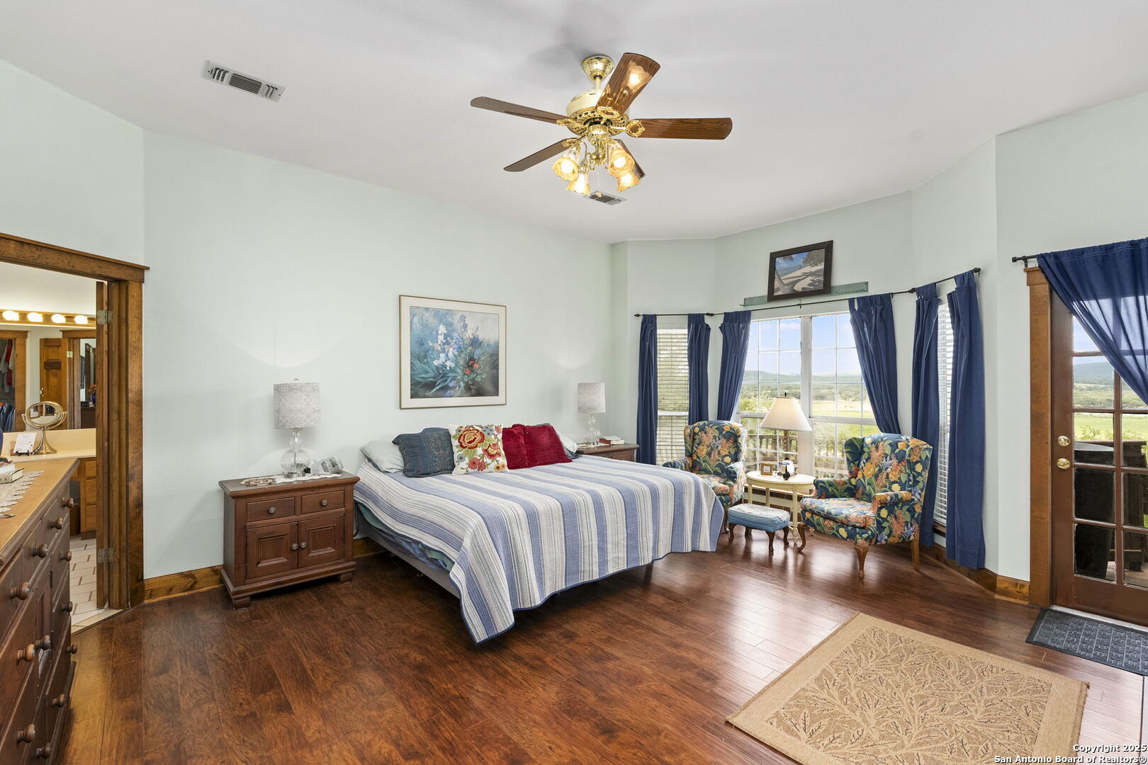 125 Northlake Cove Lakehills TX 78063