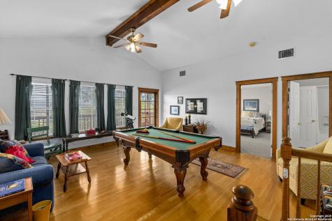 125 Northlake Cove Lakehills TX 78063