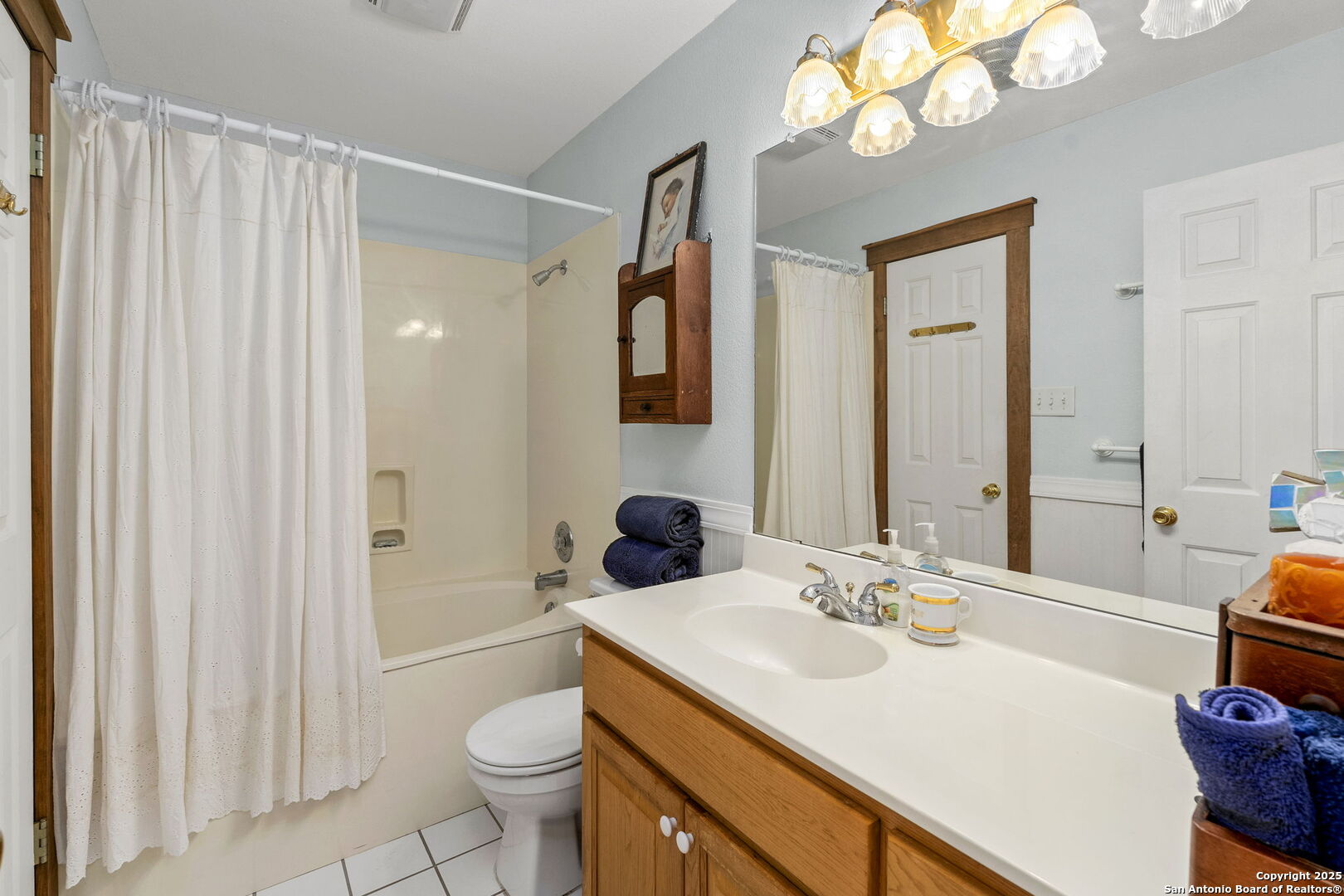 125 Northlake Cove Lakehills TX 78063