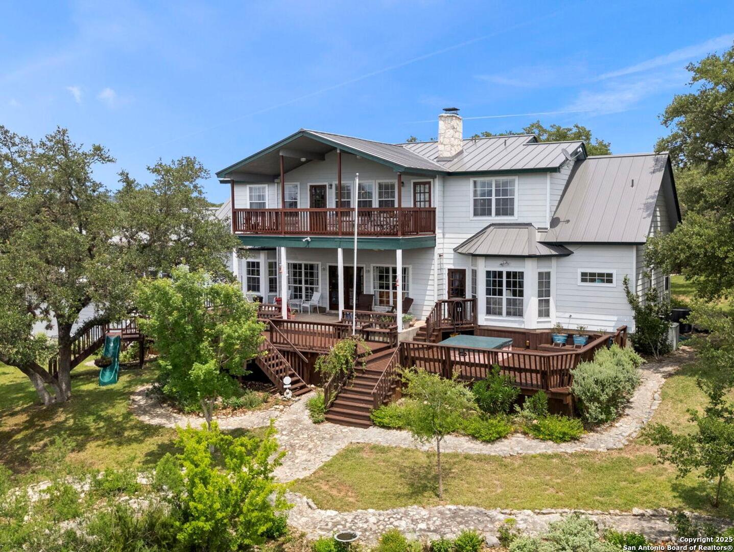 125 Northlake Cove Lakehills TX 78063