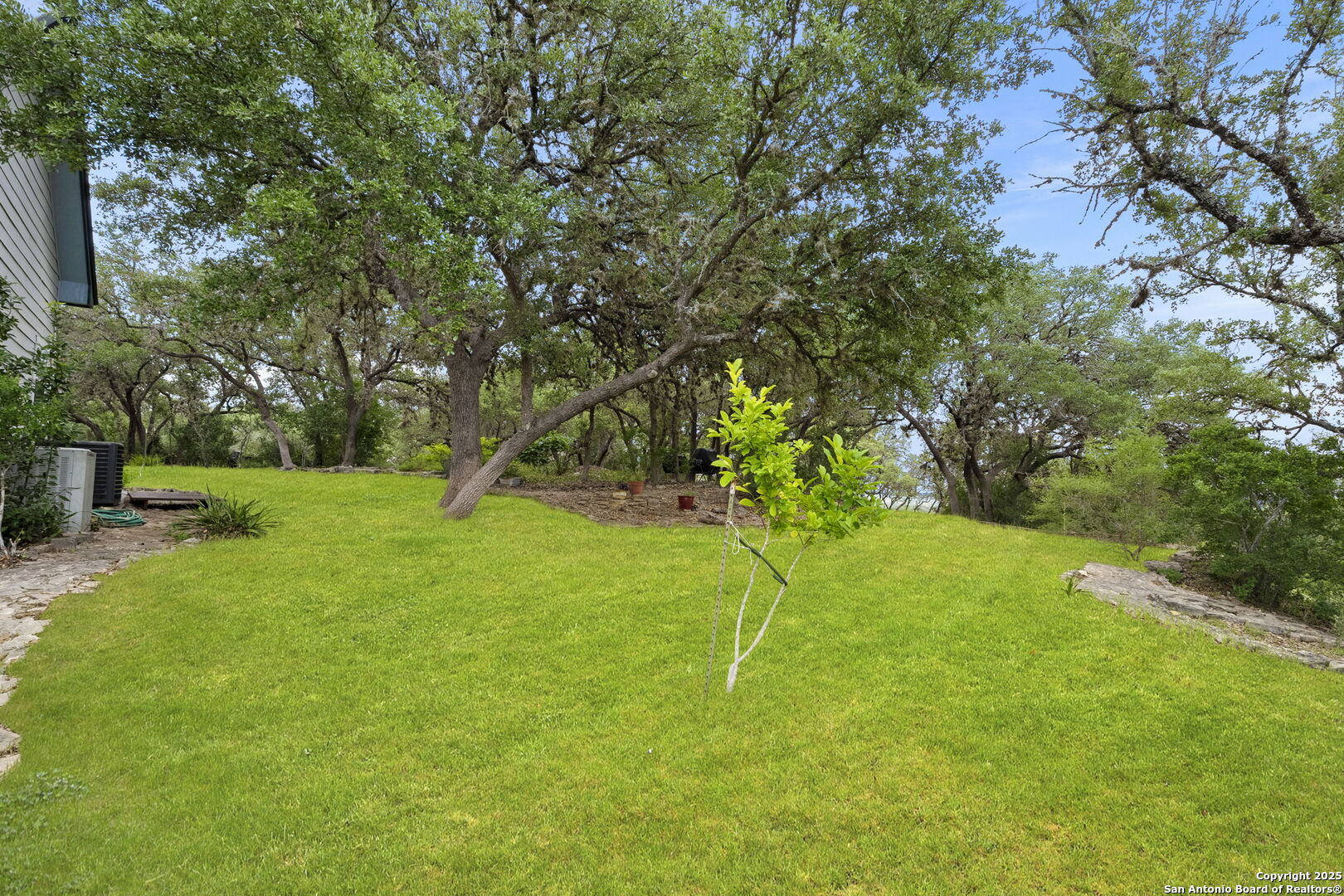 125 Northlake Cove Lakehills TX 78063
