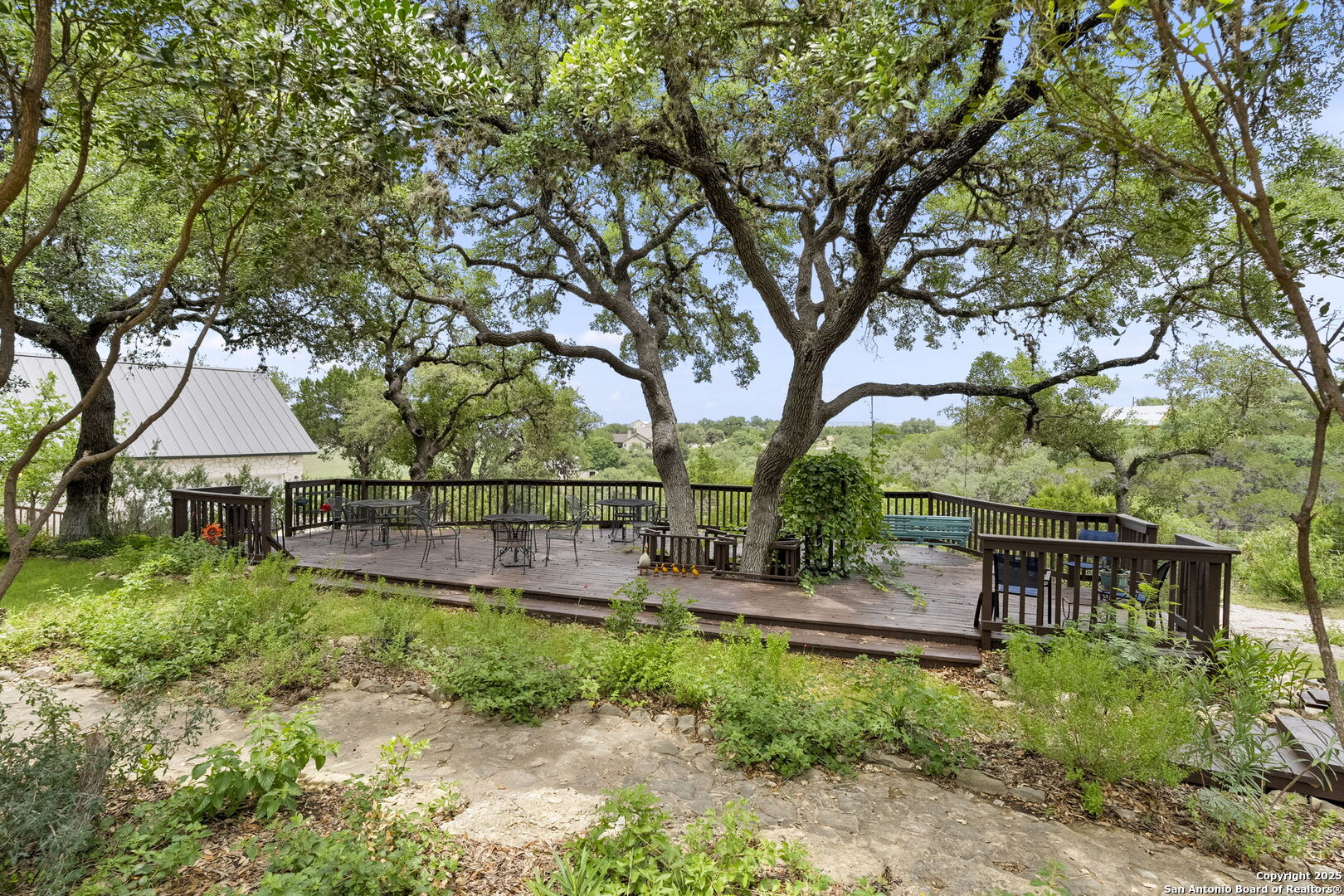 125 Northlake Cove Lakehills TX 78063