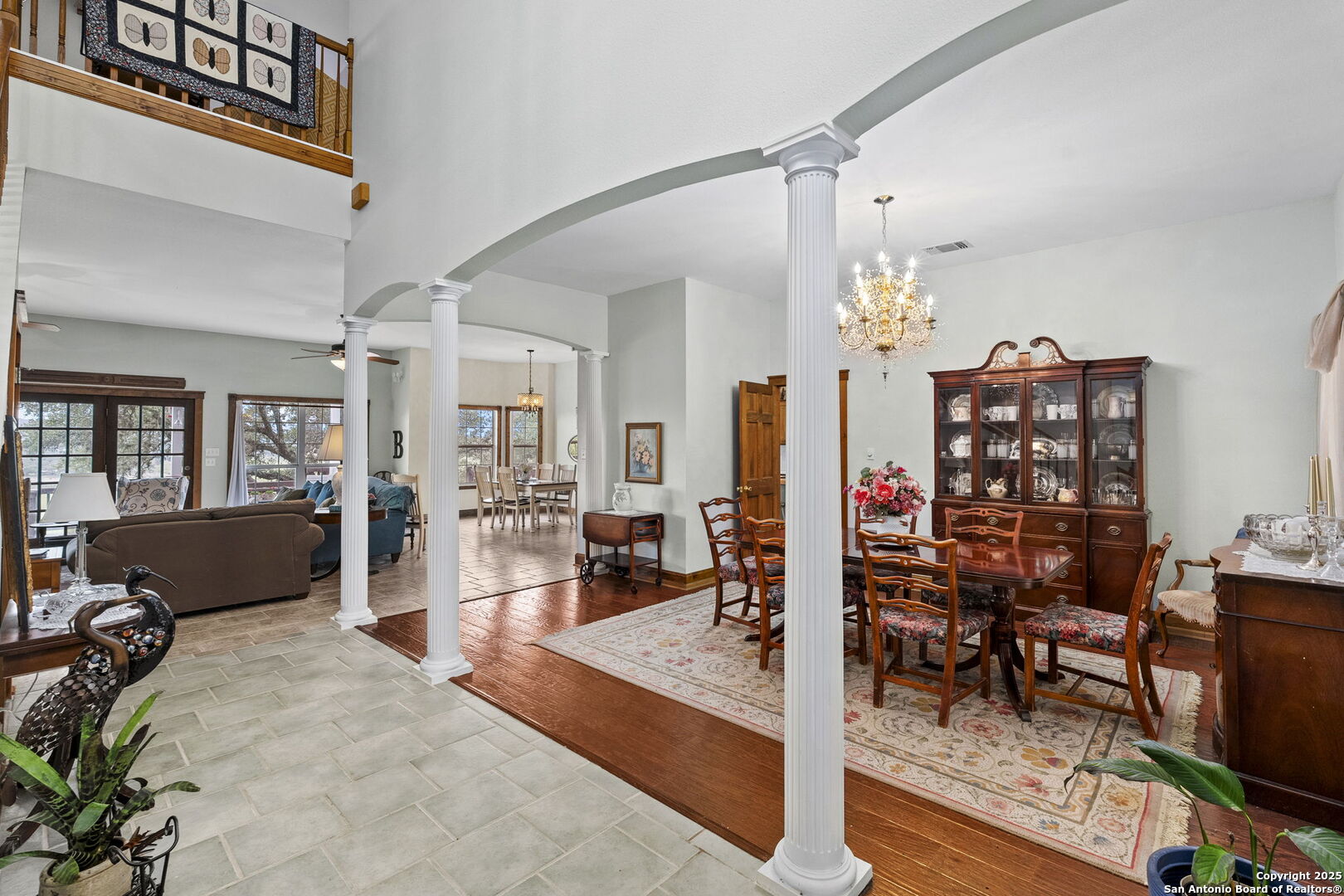 125 Northlake Cove Lakehills TX 78063