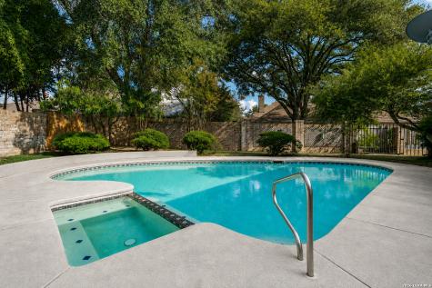 91 Granburg Circle San Antonio TX 78218