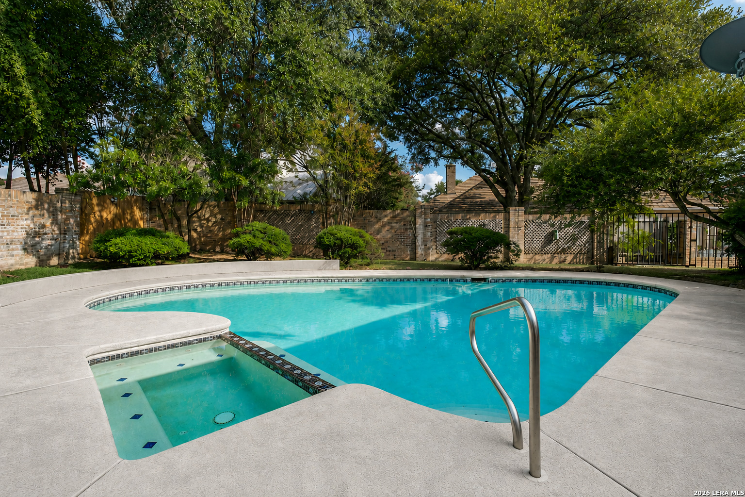 91 Granburg Circle San Antonio TX 78218