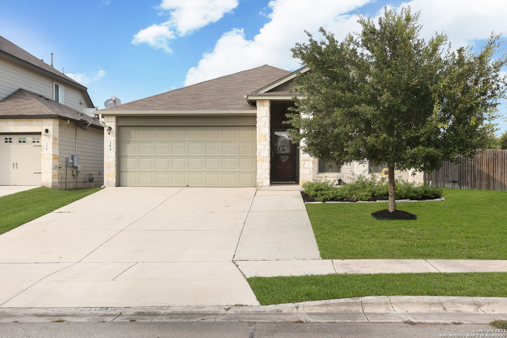 304 Limestone Creek New Braunfels TX 78130