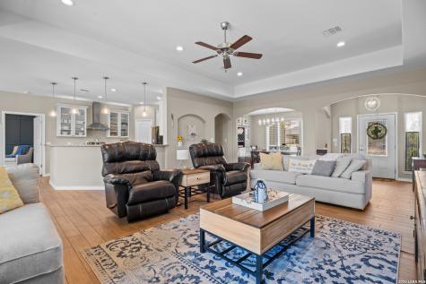819 Primrose Path Canyon Lake TX 78133