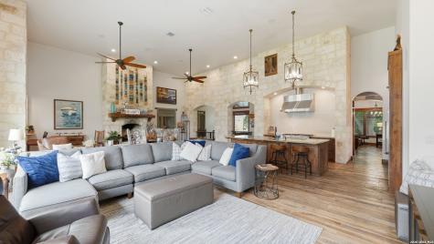 308 Paseo Del Rio Seguin TX 78155