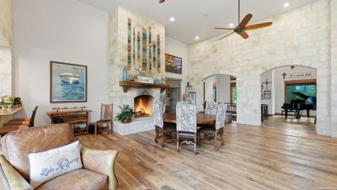 308 Paseo Del Rio Seguin TX 78155