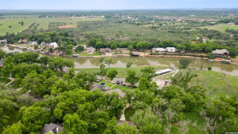308 Paseo Del Rio Seguin TX 78155