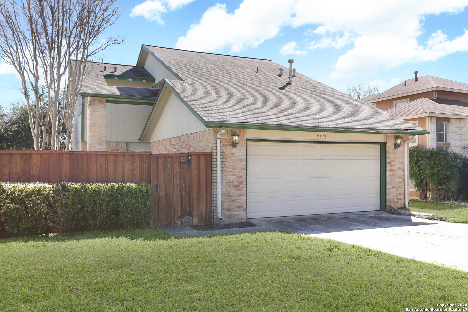 5718 Spring Night Street San Antonio TX 78247