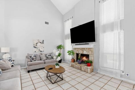 8627 London Heights San Antonio TX 78254