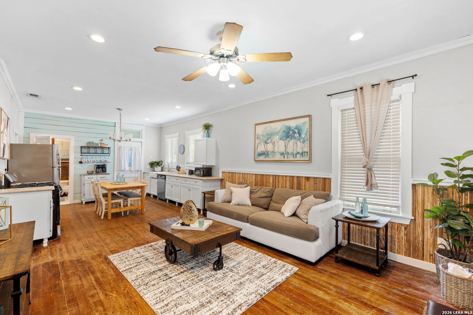 103 Saint Charles San Antonio TX 78202
