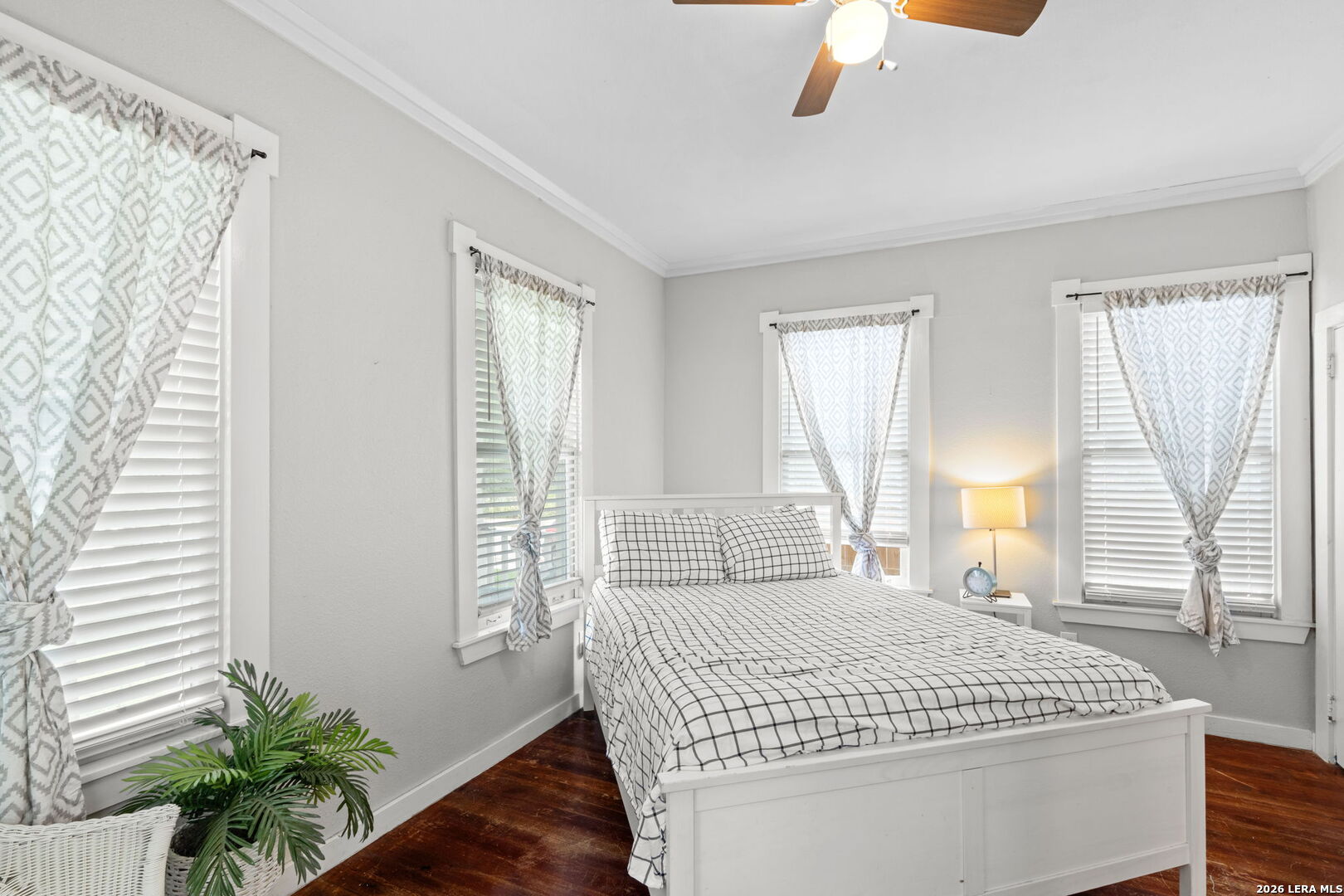 103 Saint Charles San Antonio TX 78202