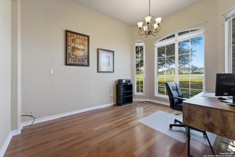 108 Medora Branch Floresville TX 78114