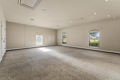 108 Medora Branch Floresville TX 78114