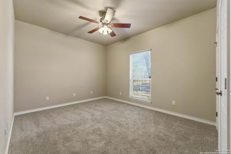 108 Medora Branch Floresville TX 78114