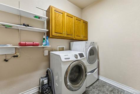 108 Medora Branch Floresville TX 78114