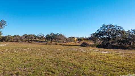 108 Medora Branch Floresville TX 78114