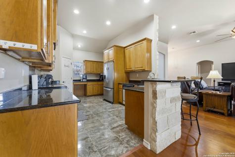 108 Medora Branch Floresville TX 78114