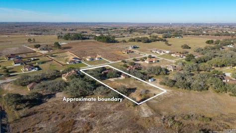108 Medora Branch Floresville TX 78114
