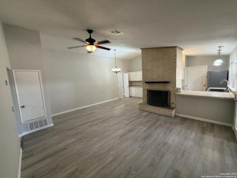 12410 La Lira Street San Antonio TX 78233