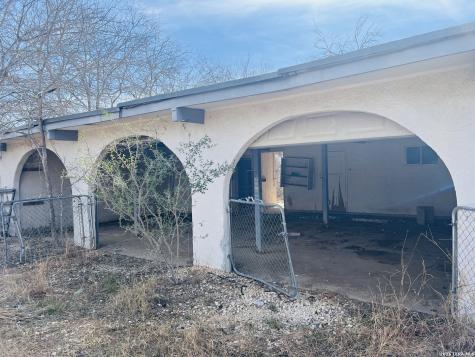 3938 Fm 117 Uvalde TX 78801
