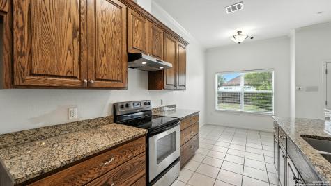 637 Topaz Seguin TX 78155