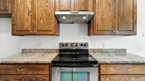 637 Topaz Seguin TX 78155