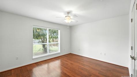 637 Topaz Seguin TX 78155