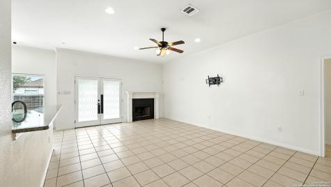637 Topaz Seguin TX 78155