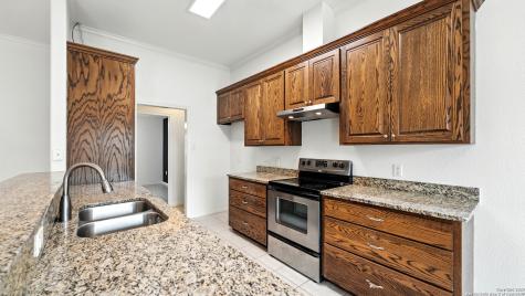 637 Topaz Seguin TX 78155