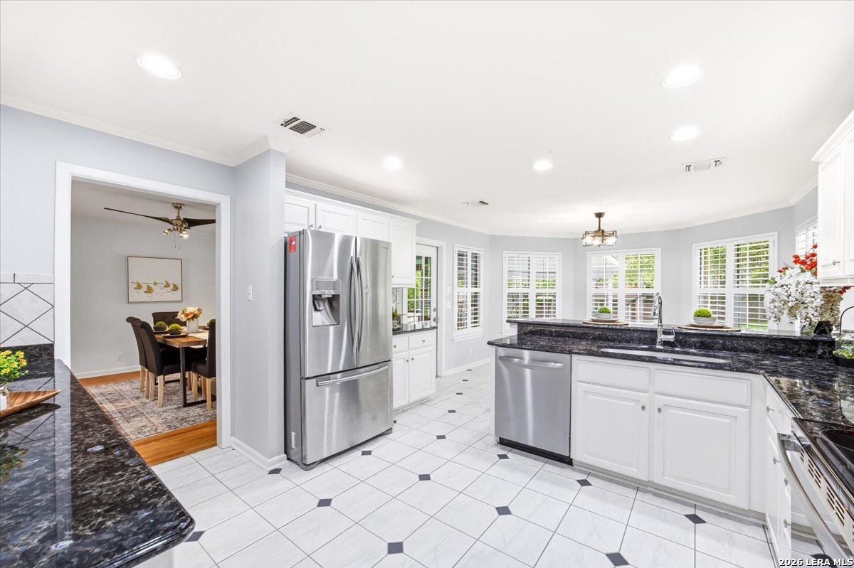212 Eagle Pass San Antonio TX 78260